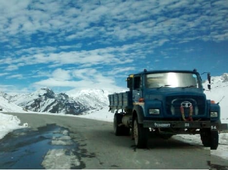 snowfall at Manali Hiils
